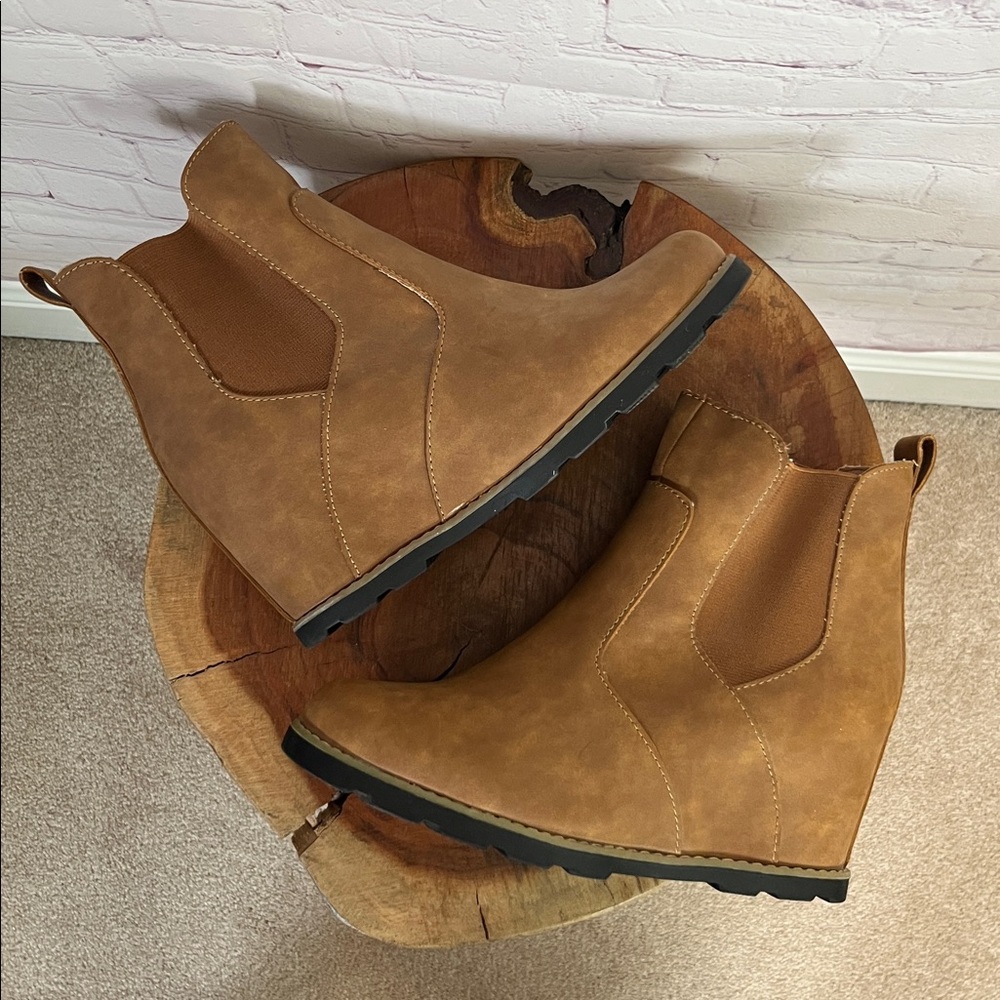 Universal Thread Women's Amalia Wedge Boots - Picture 7 of 10